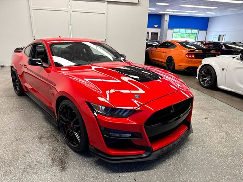 Used 2022 Ford Mustang Shelby GT500 w/ Technology Package image 4