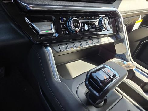New 2026 GMC Sierra 1500 Denali w/ Technology Package AWD/4WD image 15