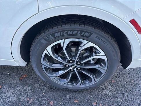 New 2026 Lincoln Nautilus Reserve image 6