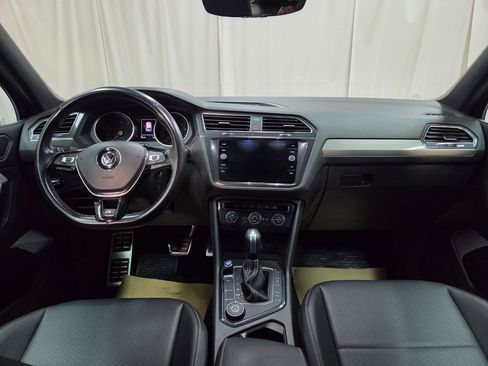 Used 2021 Volkswagen Tiguan SE R-Line image 21