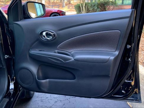 Used 2019 Nissan Versa SV image 21