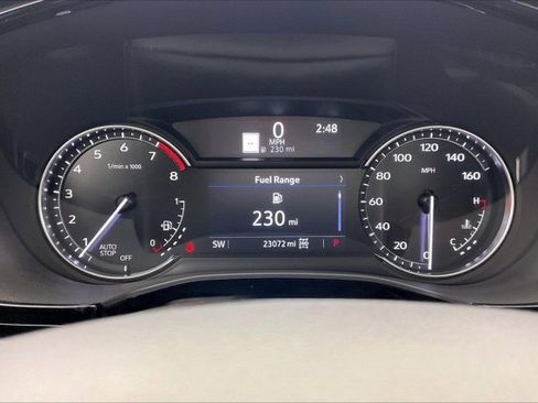 Used 2025 Cadillac XT6 Premium Luxury image 22