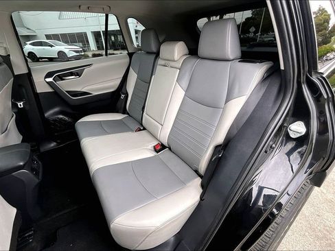 Used 2019 Toyota RAV4 XLE Premium w/ All Weather Liner Package image 22