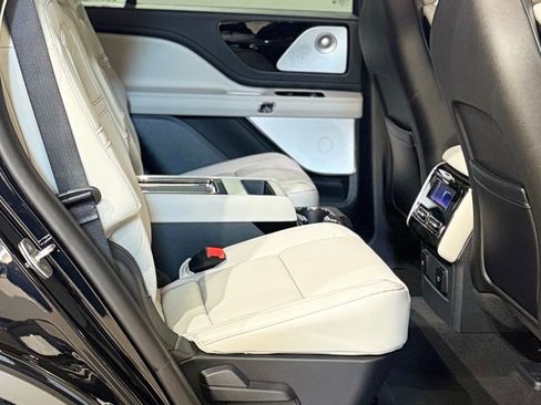 New 2026 Lincoln Aviator Reserve image 70