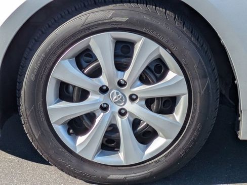 Used 2023 Toyota Corolla LE image 12