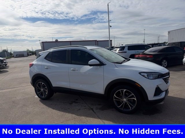 Used 2022 Buick Encore GX Select w/ Safety Package II FWD image 2