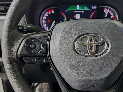 Used 2024 Toyota RAV4 LE image 18