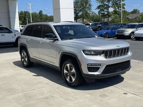 Used 2024 Jeep Grand Cherokee Limited 4xe AWD/4WD image 5