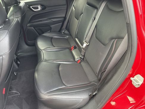 Used 2023 Jeep Compass Trailhawk image 19