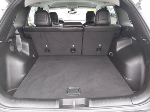 Used 2019 Jeep Cherokee Latitude Plus w/ Comfort/Convenience Group image 26