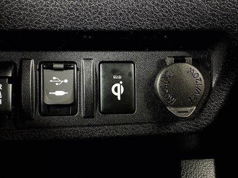 Used 2019 Toyota Tacoma TRD Off-Road image 25