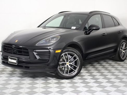 Certified 2026 Porsche Macan AWD/4WD image 1