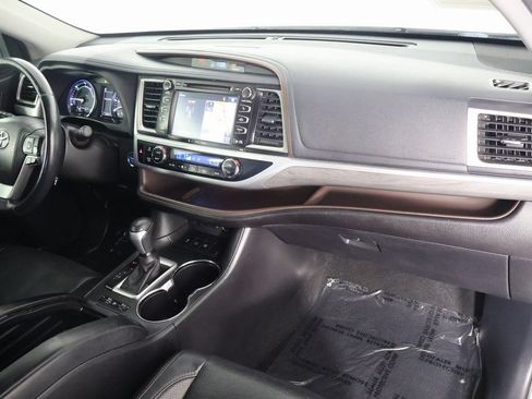 Used 2017 Toyota Highlander Limited w/ Carpet Mat Package AWD/4WD image 9