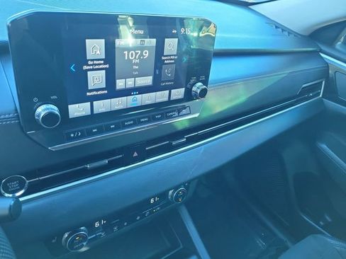 Used 2023 Mitsubishi Outlander SE image 29