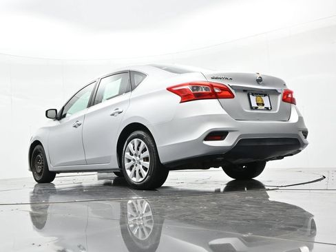 Used 2017 Nissan Sentra SV FWD image 17