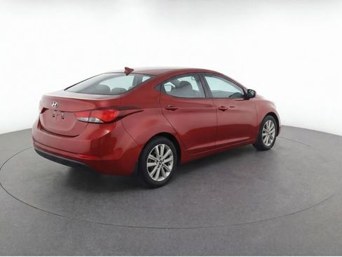 Used 2016 Hyundai Elantra SE w/ Option Group 02 FWD image 8