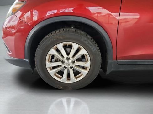 Used 2015 Nissan Rogue SV w/ SV Premium Package FWD image 30