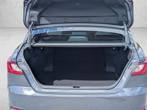 Used 2025 Toyota Camry LE image 6