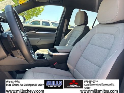 Used 2025 GMC Terrain Elevation w/ Technology Package II AWD/4WD image 12