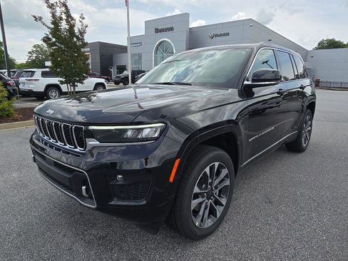 New 2025 Jeep Grand Cherokee Overland w/ Adv Protech Group III image 15