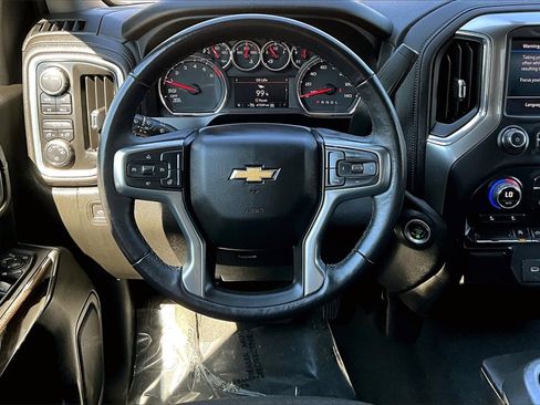Certified 2022 Chevrolet Silverado 1500 LT image 9