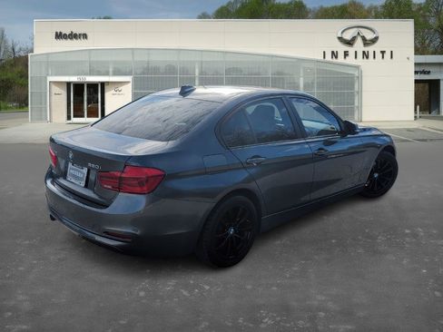 Used 2018 BMW 320i xDrive Sedan image 4