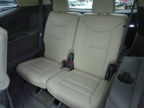 Used 2024 Cadillac XT6 Premium Luxury w/ LPO, Floor Liner Package AWD/4WD image 18