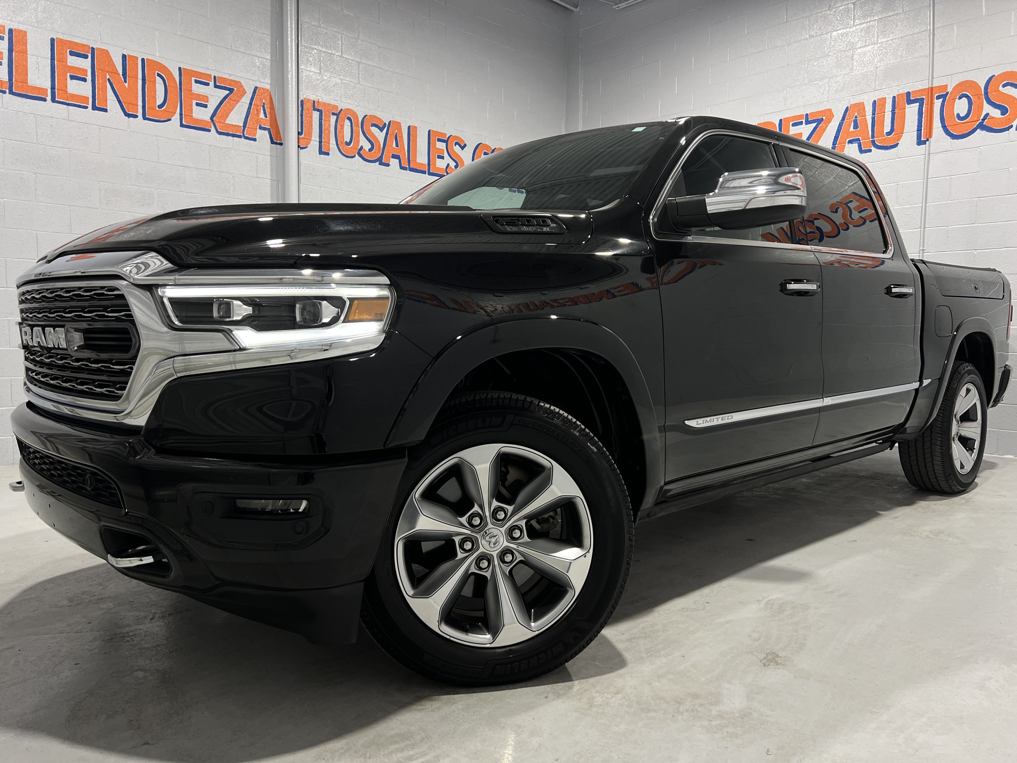 Used 2019 RAM 1500 Limited AWD/4WD image 1