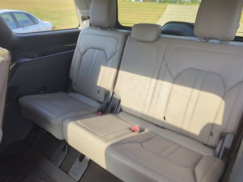 Used 2021 Ford Expedition Limited image 26