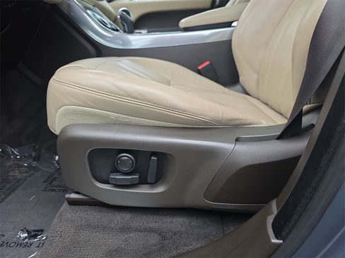 Used 2020 Land Rover Range Rover Sport HSE image 34