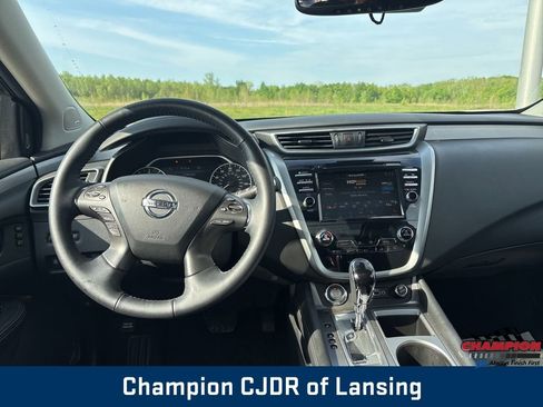 Used 2022 Nissan Murano SL AWD/4WD image 2