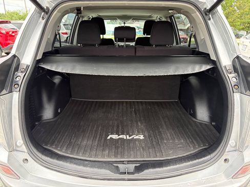 Used 2016 Toyota RAV4 XLE AWD/4WD image 3