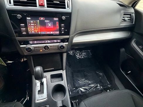 Used 2017 Subaru Outback 2.5i Premium AWD/4WD image 22