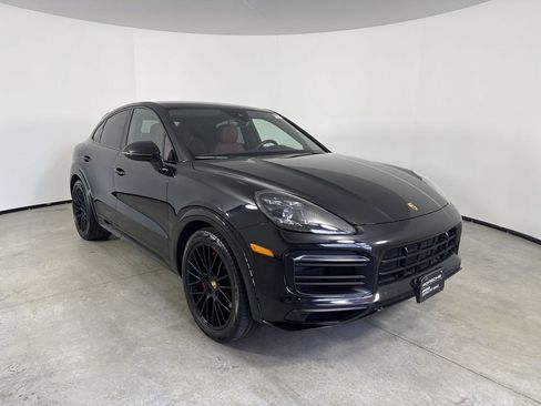 Certified 2022 Porsche Cayenne GTS AWD/4WD image 9