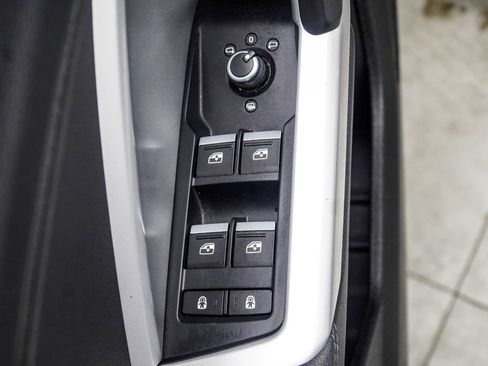 Used 2025 Audi Q3 2.0T Premium AWD/4WD image 36