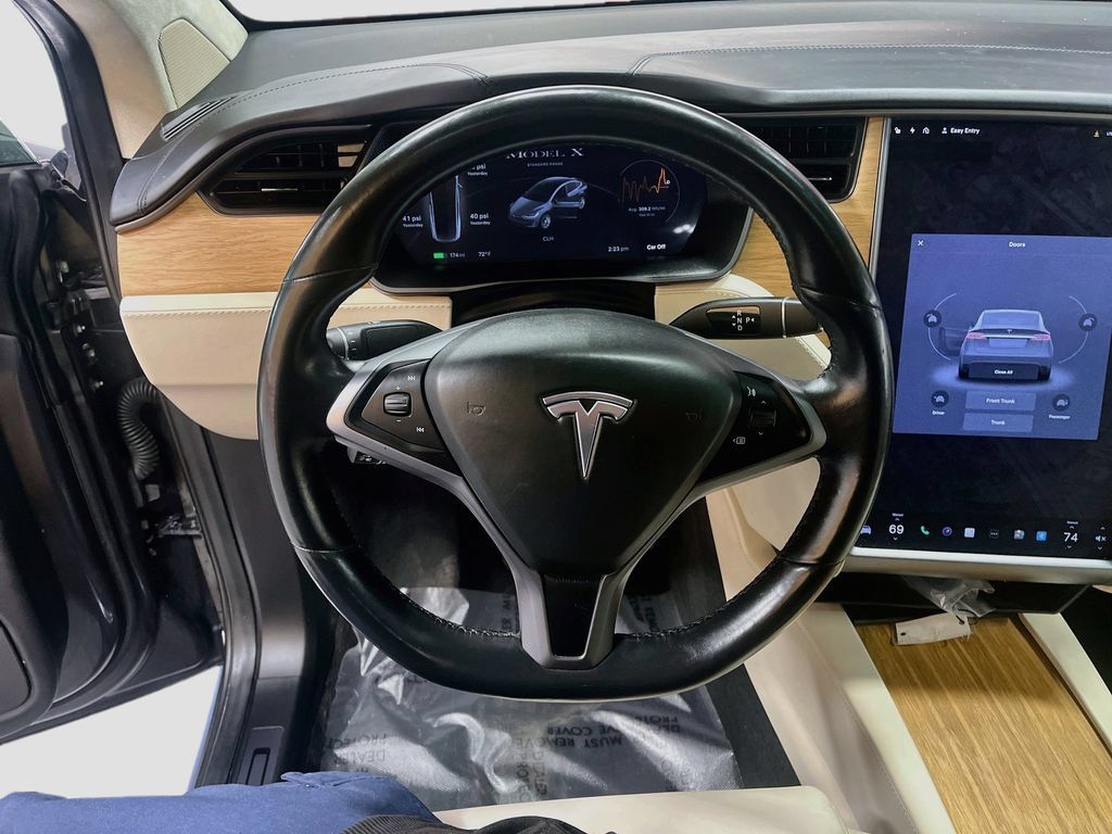 Used 2019 Tesla Model X AWD/4WD image 10