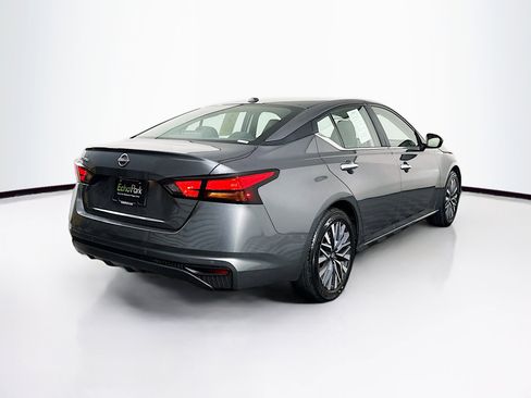 Used 2025 Nissan Altima 2.5 SV image 9