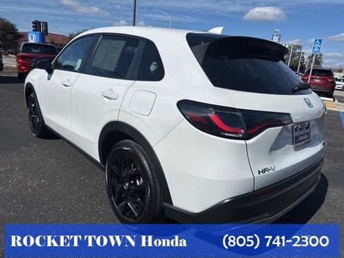 Used 2023 Honda HR-V Sport image 3