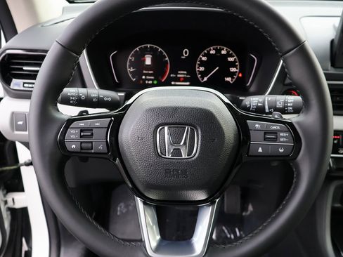 New 2025 Honda Pilot Touring image 30