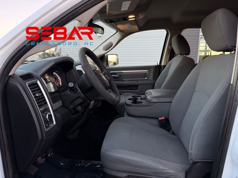 Used 2020 RAM 1500 Classic SLT image 7