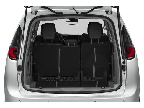 Certified 2023 Chrysler Pacifica Limited image 14