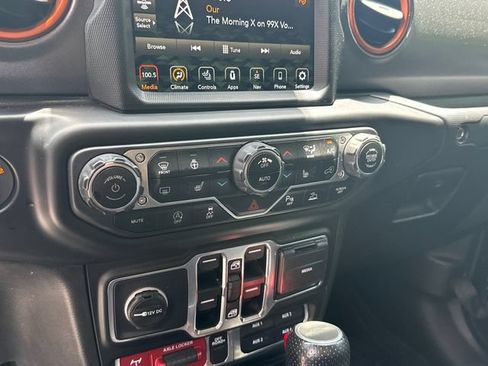 Used 2021 Jeep Gladiator Mojave AWD/4WD image 29