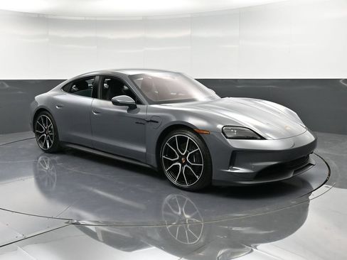 New 2026 Porsche Taycan image 10