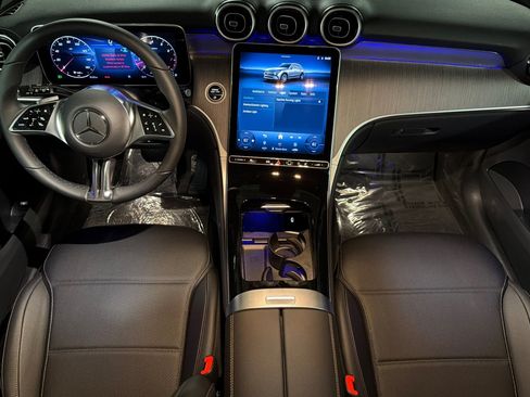 New 2026 Mercedes-Benz GLC 300 image 12