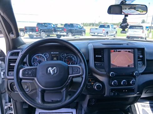 Used 2024 RAM 2500 Tradesman w/ Chrome Appearance Group AWD/4WD image 17