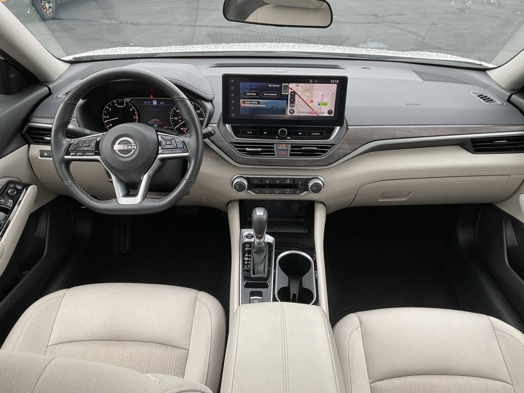 Used 2023 Nissan Altima 2.5 SV w/ SV Premium Package AWD/4WD image 17