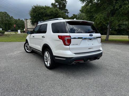Used 2018 Ford Explorer Limited w/ Equipment Group 301A AWD/4WD image 32