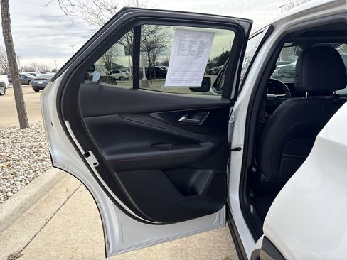 Used 2024 Chevrolet Blazer EV RS image 12