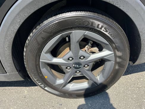 Used 2025 Kia K4 FWD image 30