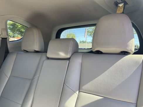 Used 2014 Toyota RAV4 XLE AWD/4WD image 10